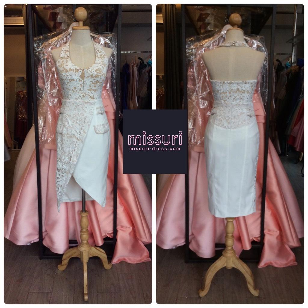 ชุดราตรีเข้ารูปผ้าลูกไม้ สีขาว-ครีม 