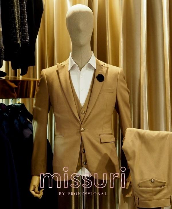 ชุดสูทสีน้ำตาลทองหนุ่งกระดุมปกเเหลม ออเดอร์สั้งตัด
