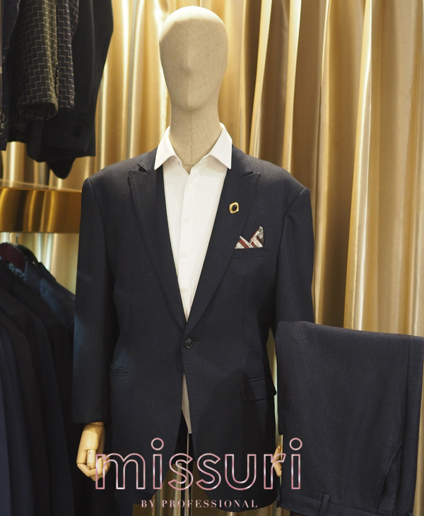 แบบชุดสูทคนอ้วน สีน้ำเงินกรม ผ้าวิ้งค์  ทรง Slim Fit สูทไซส์ใหญ่ เหมาะไปงานเเต่งงาน