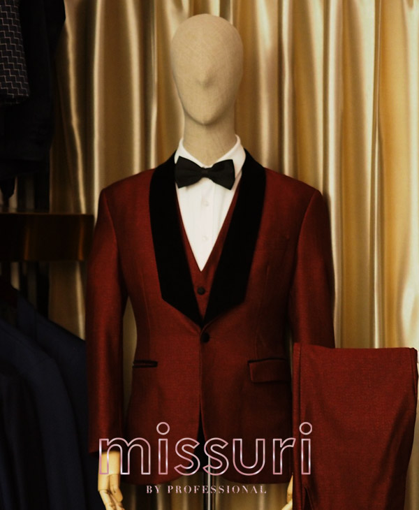 ชุดสูทสีแดง ไซส์ใหญ่ สีเเดงเบอร์กันดี้ เลือดนก ปกดำ ผ้ากำมะหยี่ ผ้าวิ้งค์ แบบหนึ่งกระดุม