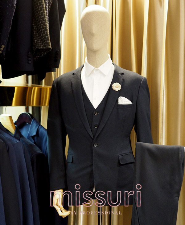 ชุดสูทสีน้ำเงินกรม ผ้าเรียบ แบบหนึ่งกระดุม ทรง Slim Fit ไปงานเเต่งงาน งานรับรางวัล งานบายเนียร์ งานกาล่า