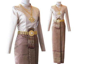 เสื้อไทยจิตรลดาแมทกับผ้าถุงจีบหน้านาง